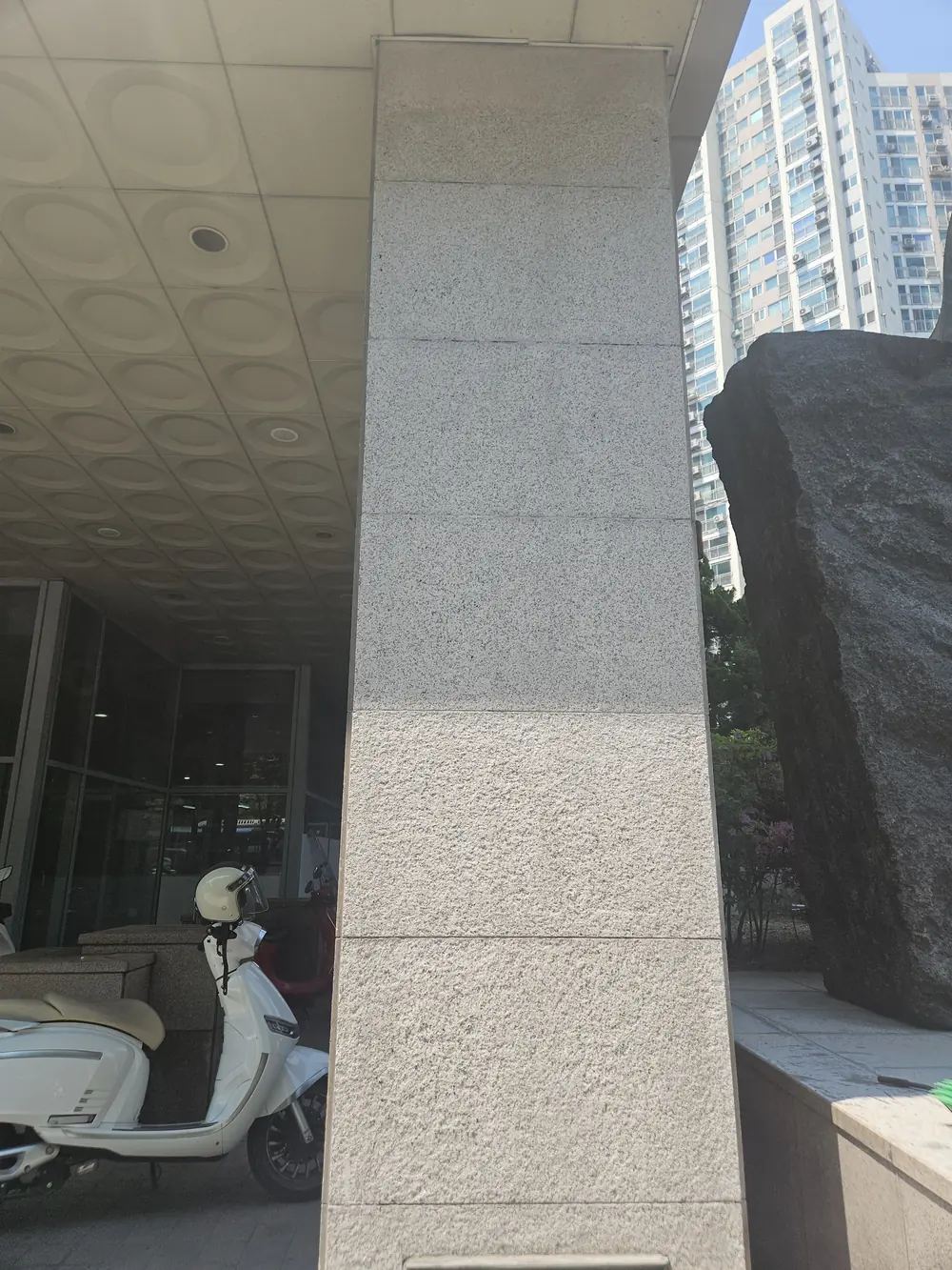 역사바닥 미끄럼방지시공 관련 페이지 — 화강석 미끄럼방지시공